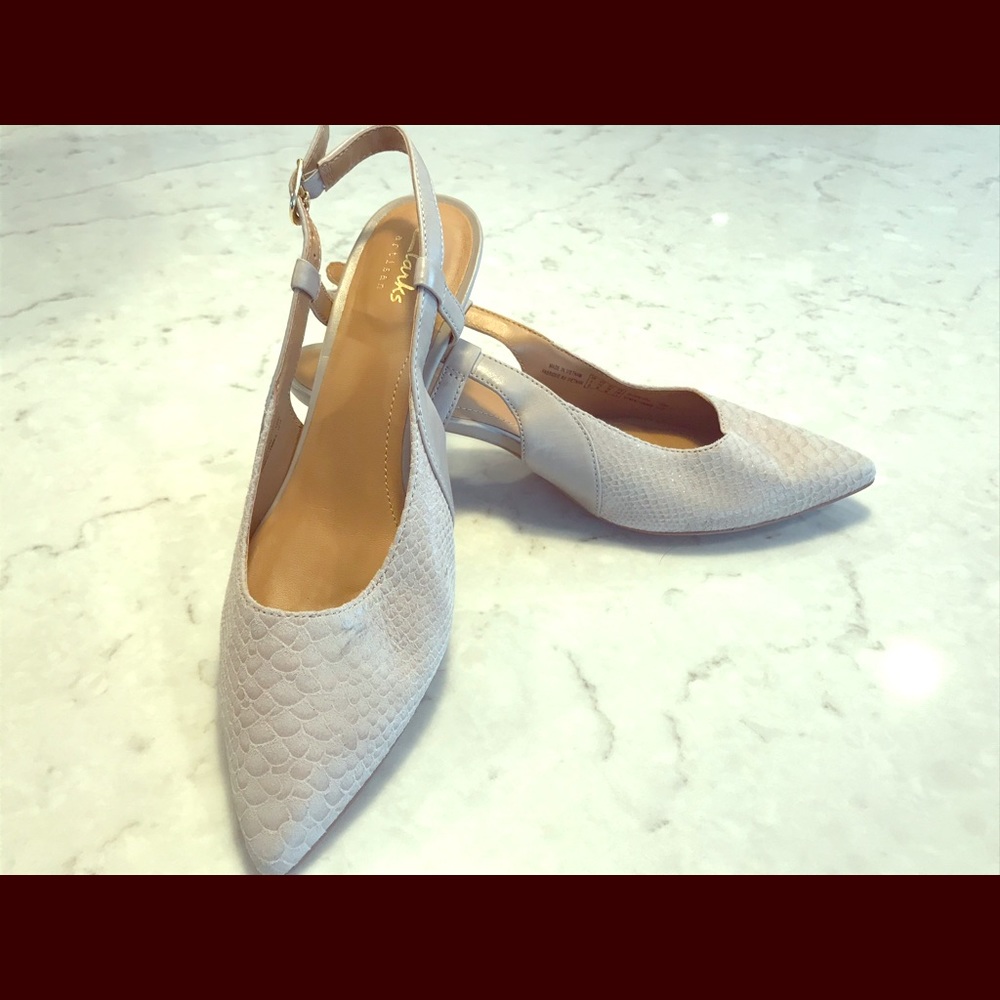 Clark’s artisan slingbacks